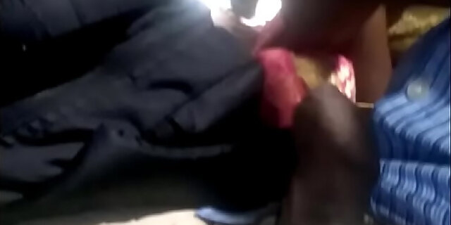 Aunty's pussy in bus