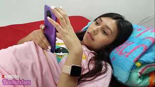 I my stepdaughter so that we can boink while my wife is not at home, she accepts, she gives me a blowage but my wife arrives and we don't continue!!