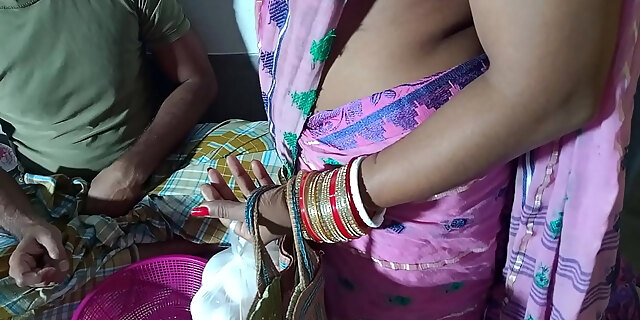 Egg seller romps bhabhi at home alone XXX Bhabhi Sex