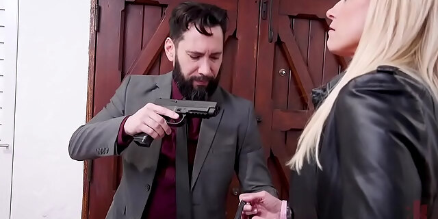 Sumuggler ass fucking pulverize bound stepmom of gf