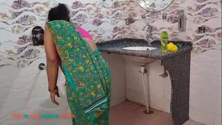 Everbest indian homemade xxx sex movie in green saree