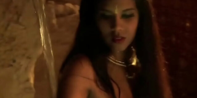 Arousing A Man Thru Dancing Gracefully To Feel Special