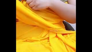 Tamil Srilankan chick in saree