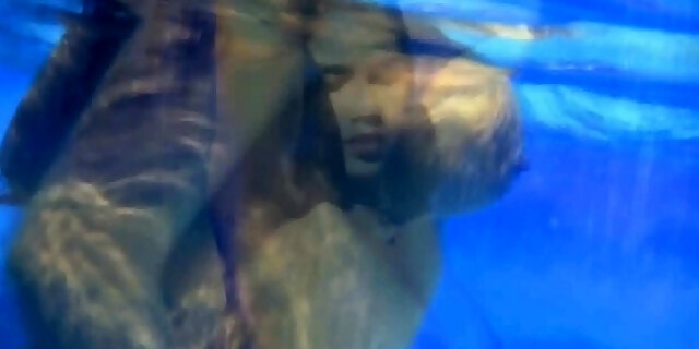 Bollywood Babe Cleansing Herself
