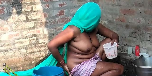 Indian Village Desi Bathing Video In Hindi Desi Radhika