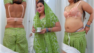 Sasur bahu ki chudai- Chai dene gai horny bahu ko sasurji ne pel diya..