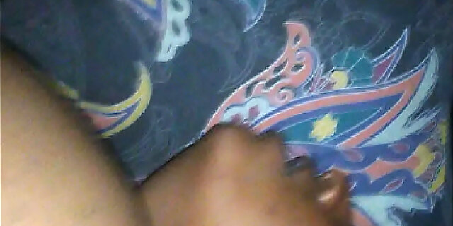 Deep long masturbates close up