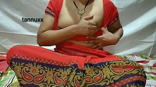 Making Bhabhi do a doggy fashion and tore her vag
