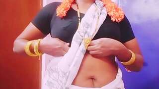 Desi housewife screwing Tailor. Telugu muddy talks.
