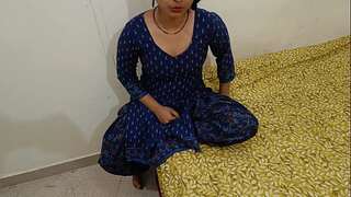 Hot Indian Desi village housewife cheat her hubby and painfull pummeling hard on dogy style in clear Hindi audio