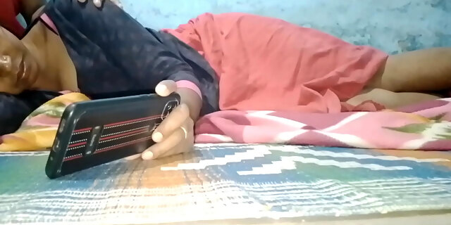 Desi teenage indian bhabhi ke sath romance village hump Boobs press 2023