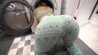 Step bro fucked step sister while she is inside of washing machine - creampie