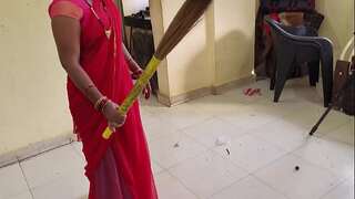 Desi Bhabhi tears up with her boss while sweeping