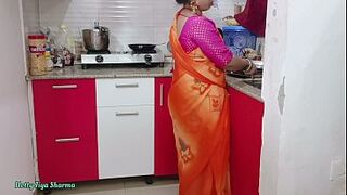 XXX Indian Homemade kitchen hump Desi Bhabhi Fucked stiff with big sausage