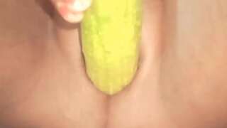 Desi sister-in-law went to the bathroom and caressed her pussy and breasts.