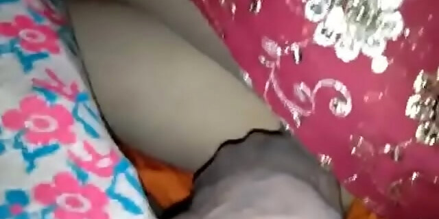 S. sexy with sizzling bhabhi in sharri in guest room