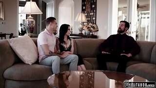  - Babe golddigger has to pummel bf n step-dad