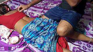 Friend's mom fucks cunny under the preposition of back rubdown - XXX Sex in Hindi