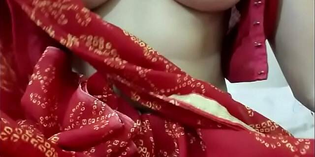 Desi Indian Bhabhi Video Chat with secret paramour ( hindi me)