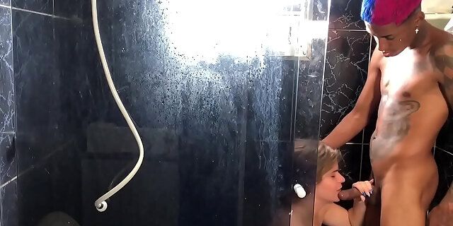 Thin guy fixing hot bathroom milky gal hits the backstage (Complete No Red)