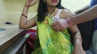 Indian hot Receptionist extraordinaire XXX hot orgy with Office Boss!