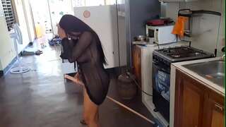 LEAKED VIDEO - Famous Mexican influencer jerking in the kitchen with a broomstick