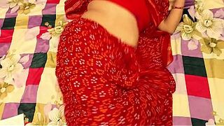 Tight Pussy Desi Bhabhi in Saree Fucked Hard by Devar