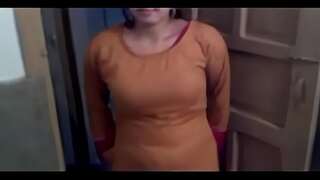 Desi cute girl bap show to bf