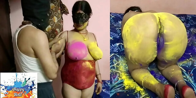 Chhinar toyed holi with youthfull mom in law's chicks