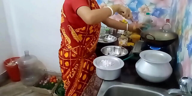 Local Indian Red Saree Wife Sex With Ranna Ghor ( Official Video By Localsex31)