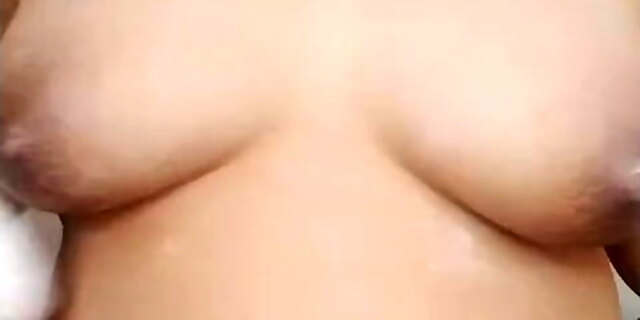 POWDER ON MY BOOBS / modelrebecca