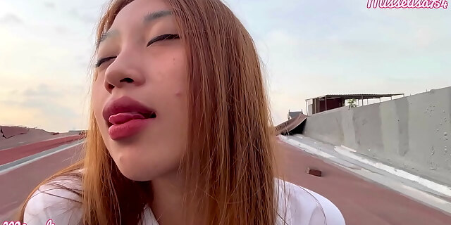 JAPANESE SLUT HOT SECRETARY PUBLIC OUTDOOR