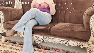 د.خ.ت.ر ع.م.ه  سکسیم منو کشید خونشون و بهم گفت باهاش سکس کنم آبمو بریزم تو کسش تا...(مکالمه فارسی)