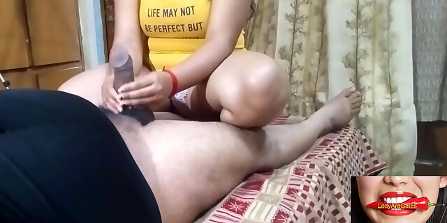 Getting Handjob From My office maid She is experienced