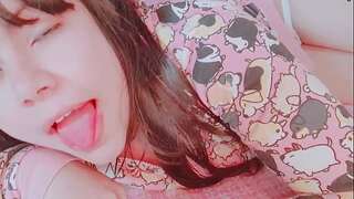 DELICIOUS AMATEUR GIRL TEASING YOU WITH HER ASS - HANA LILY