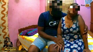 Aunty called her Casual boyfriend,husband was not at home මිනිහට වඩා මේ කොල්ලගේ සැප මරු,කිම්බක් නෑ