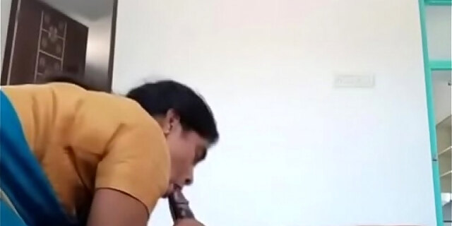 Married Aunty Sucking her Husband Cock
