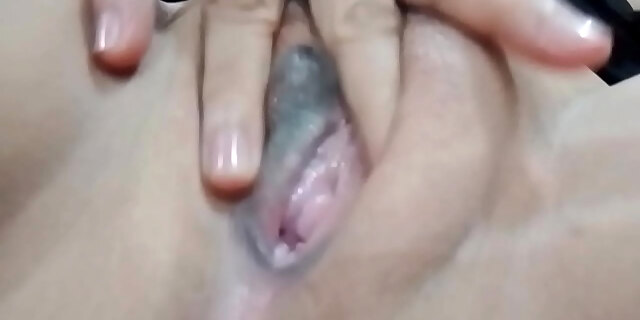 A highly nice asain raw pussy