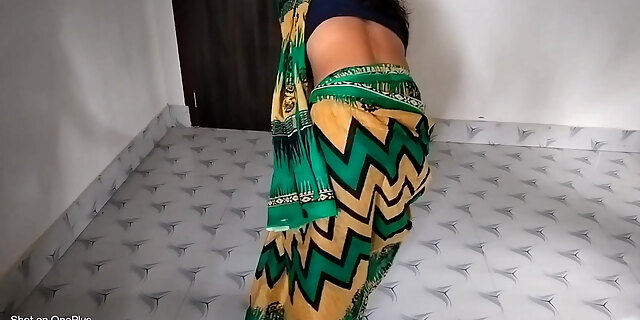 Green Saree indian Mature Sex In Fivester Hotel ( Official Video By Localsex31)