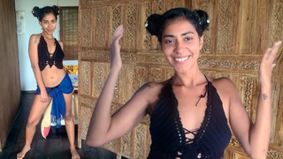Wild Hope sprays passion in moonlit jungle cabin