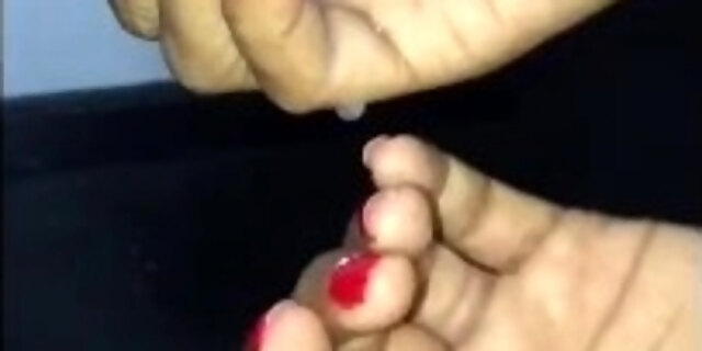  came into the apartment and groped my penis and sperm came.. srilanka කෙල්ල ඇවිත් අතේ ග