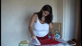 1786870 romina ironing
