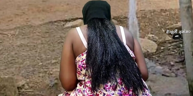 Malathi akka Lidha laga Fuck / ලිද ලගදි හුකපු හිකිල්ල