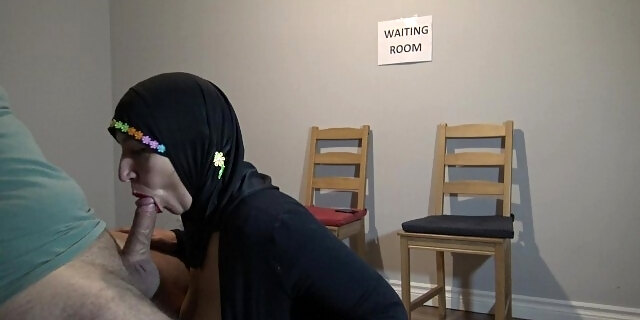 Arabic wife cuckold in public ديوث مصري يصور مراته كلامها وسخ اوووي