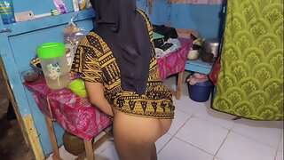 Stepmother cooking while masturbating in the kitchen
