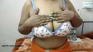 Painful sex with a fat desi paramour for a freshly wedded sista in orange saree in fresh year.
