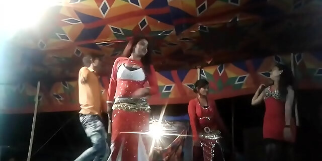 Bhojpuri item dance full of fuck-fest