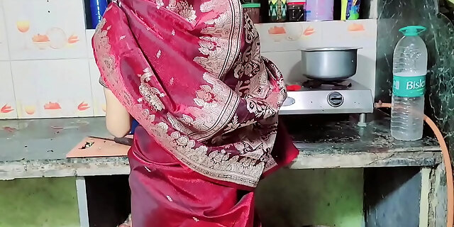 Desi was looking good in saree, then gave