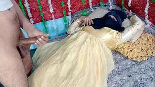 Yellow dressed desi bride pussy fucking hardsex with indian desi big schlong on xvideos india xxx