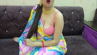 Desi Indian Saara bhabhi gave first-ever experience to brother-in-law by opening his mouth and inserting his rump into pure labyrinth
